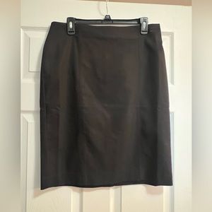 New with tags Size 10 Van Heusen Black Pencil Skirt